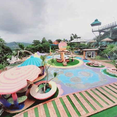 Bangmara Hill Hotel Takuapa Exterior photo